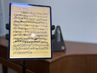 Fiddling with Fun: The iPad’s New Role in Violin Performance!
