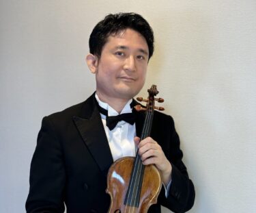 「子どもをほめて伸ばす」教育哲学が生む成長|ヴァイオリン教室で“やる気”と“自信”を育てる理由